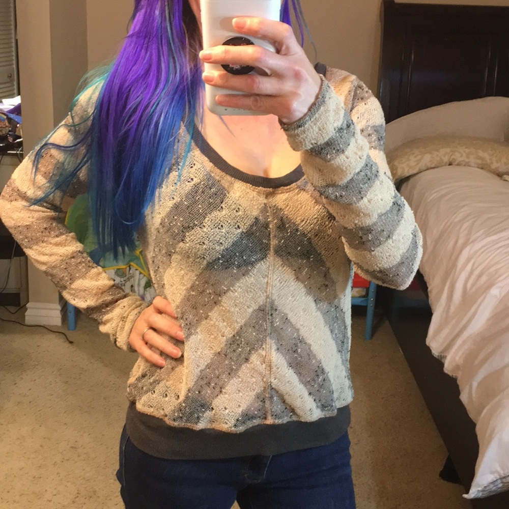 Great cond Free People lightweight sweater